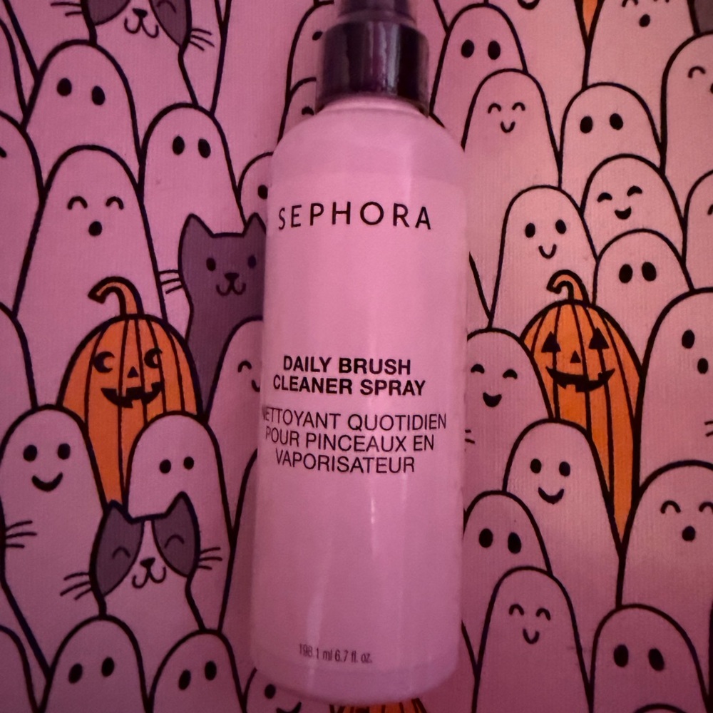 Sephora Brush Cleaner Spray in Black and White